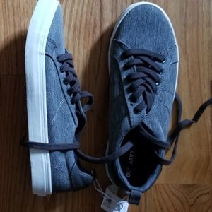 Boys old navy shoes